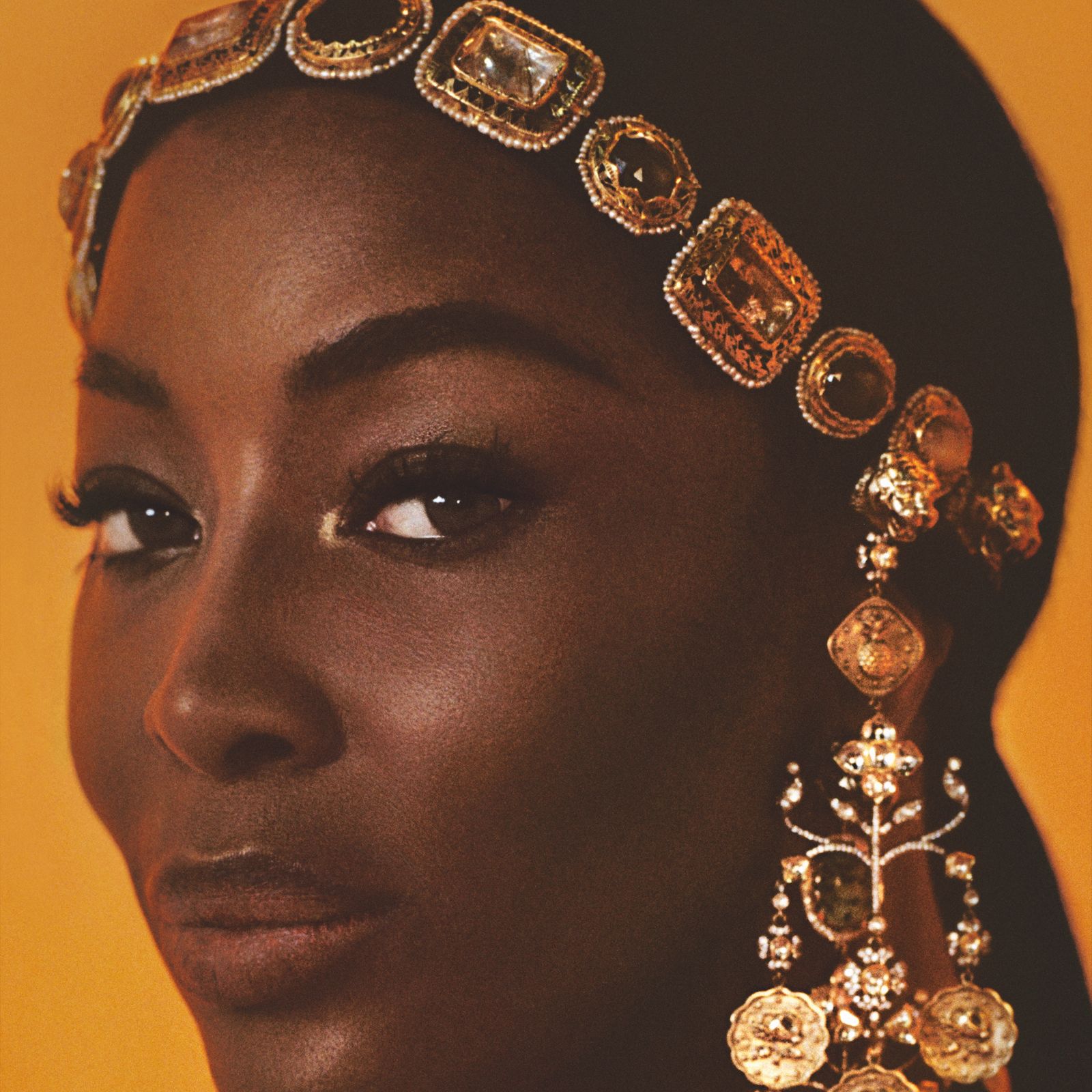 From statement earrings to party bags&-the ultimate list of festive accessories to elevate your Diwali look